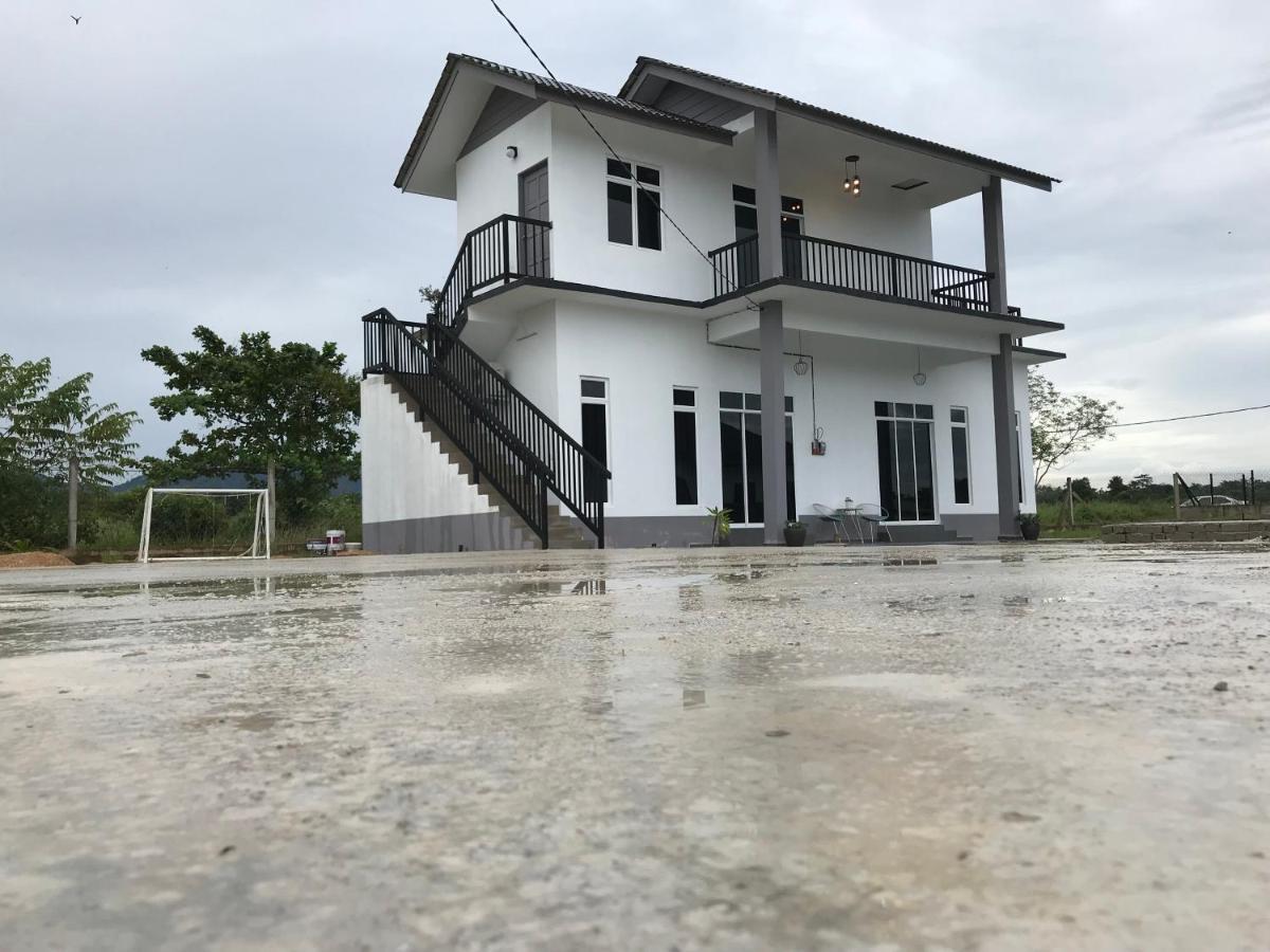 Rumah Sawah Homestay Pasir Puteh Ngoại thất bức ảnh