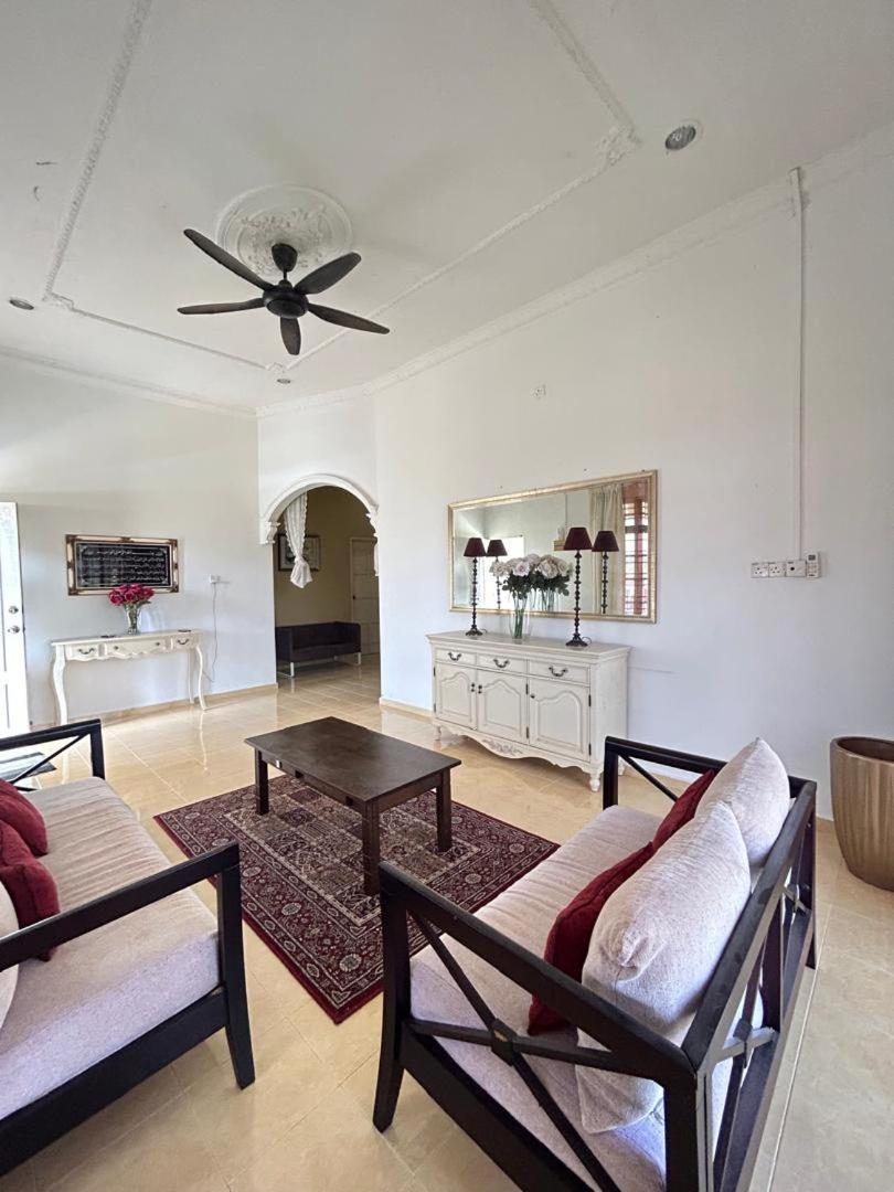 Rumah Sawah Homestay Pasir Puteh Ngoại thất bức ảnh